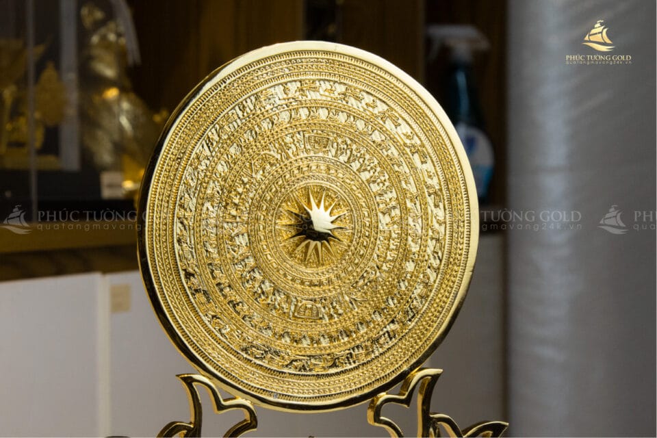 Mặt trống đồng hoa sen mạ vàng 24k - TD03 4