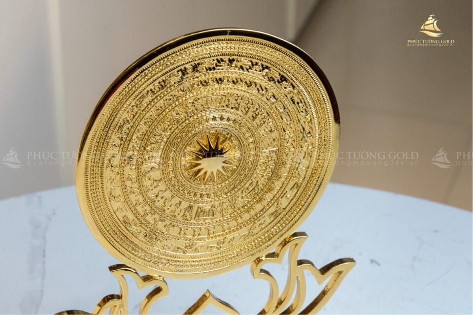 Mặt trống đồng hoa sen mạ vàng 24k - TD03 3