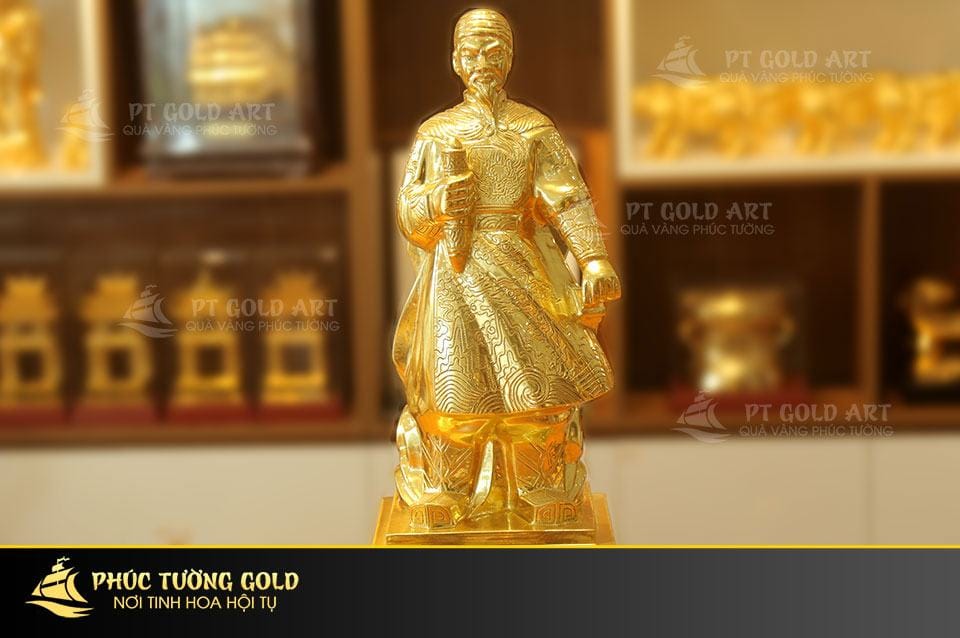 Tượng Hưng Đạo vương Trần Quốc Tuấn dát vàng - HD05 2