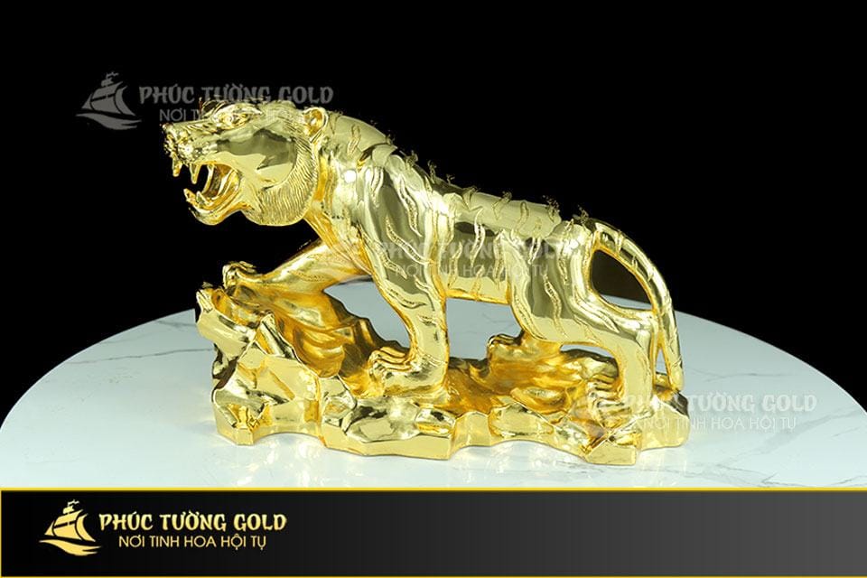 Tượng hổ đứng trên đá mạ vàng 24k - TH05 2